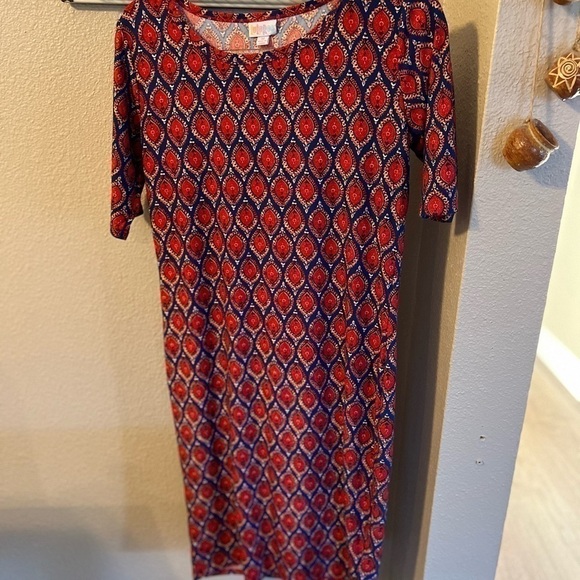 𝅺LULAROE Julia dress - Picture 1 of 4